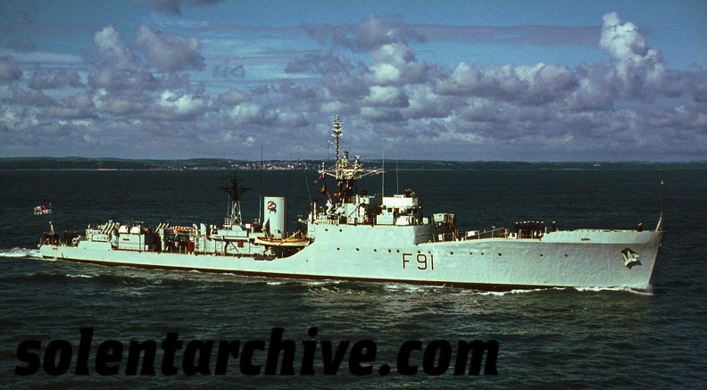 HMS MURRAY.jpg